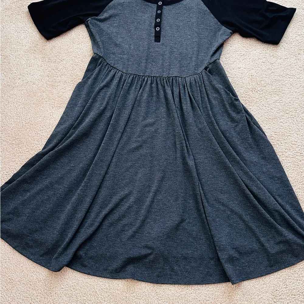 Grey and Black Jersey Style Dress - Picture 2 of 5